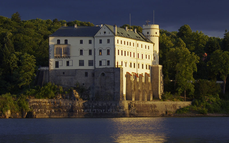 Orlík Chateau